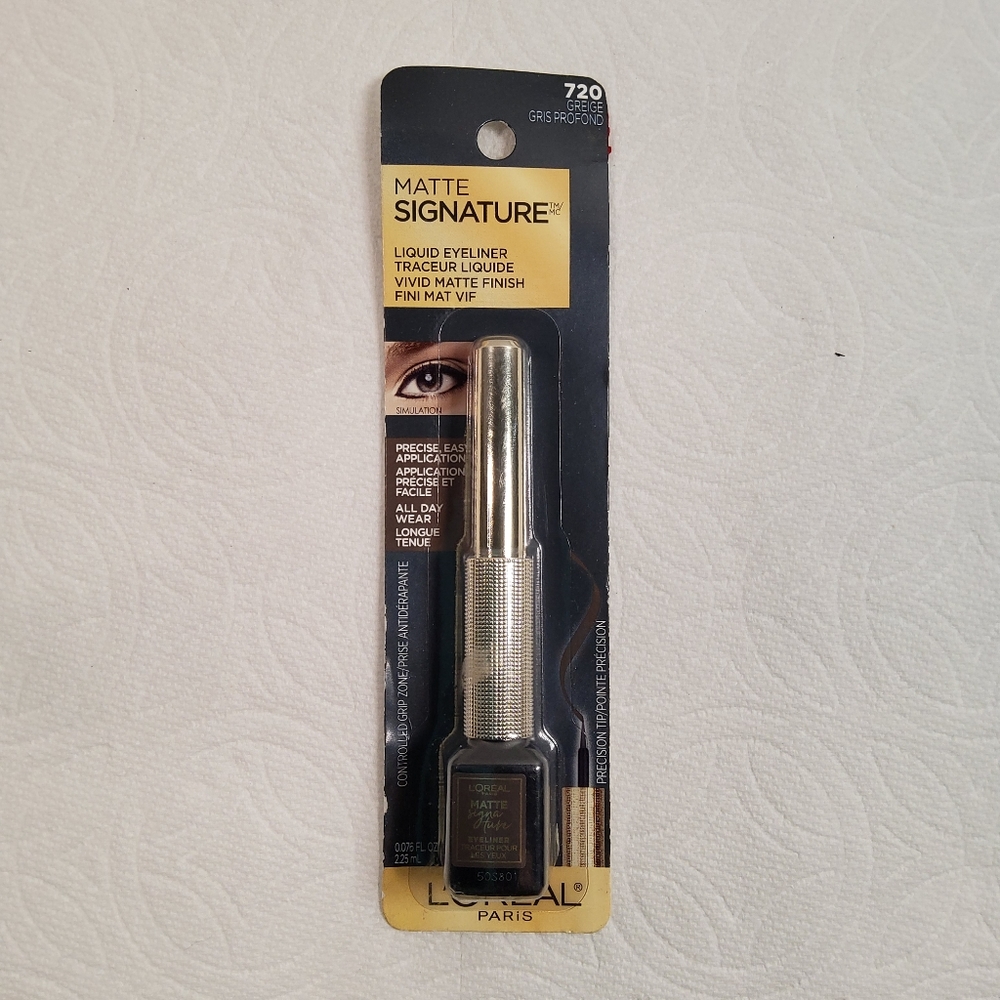 L’Oréal Matte Signature Liquid Eyeliner 720 Black